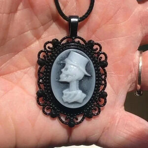 Skeleton Skull Cameo Man in Tophat Antique Style Pendant Necklace NWT